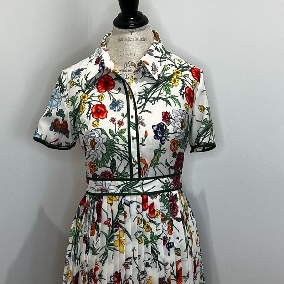 Brand new dress. Side zipper and front buttons. Beautiful flowers 🌺 fabric. - Picture 3 of 6